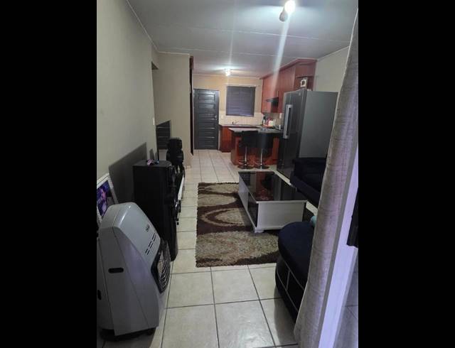 2 BEDROOM TOWNHOUSE FOR SALE IN BIRCHLEIGH